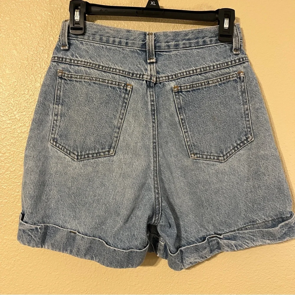 Action West Jeans Vintage Women’s Light Blue Denim Size 8 Jean Shorts
